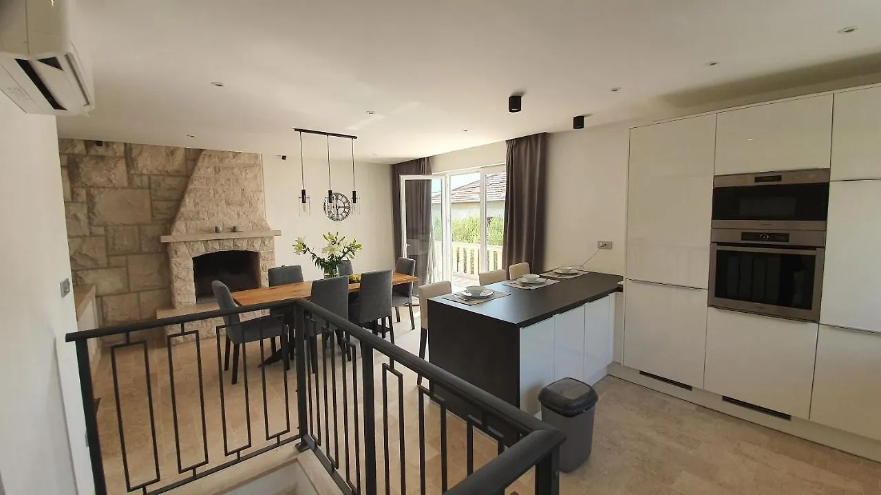 Villa Moreta Trogir 0*,